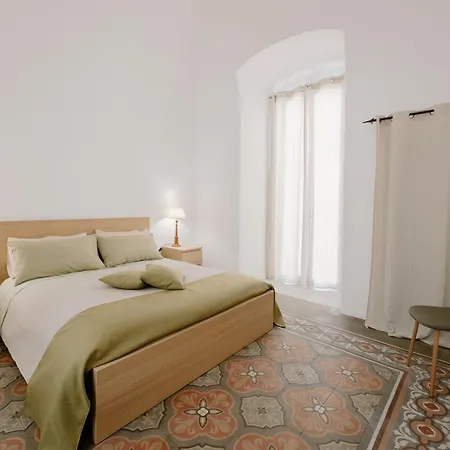 Vendégház Connie's Tourist 3*