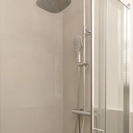 Vendégház Connie's Tourist Bari