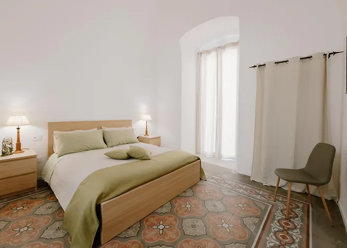 Гостевой дом Connie's Tourist 3*