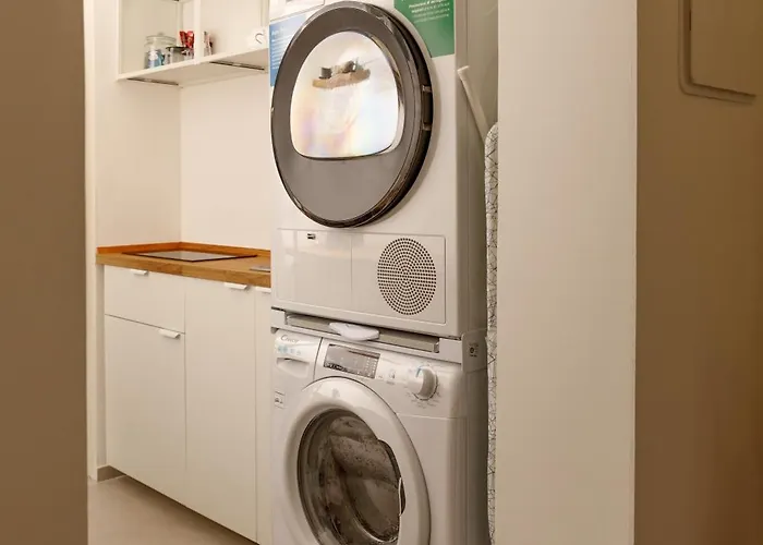 Connie's Tourist Гостевой дом