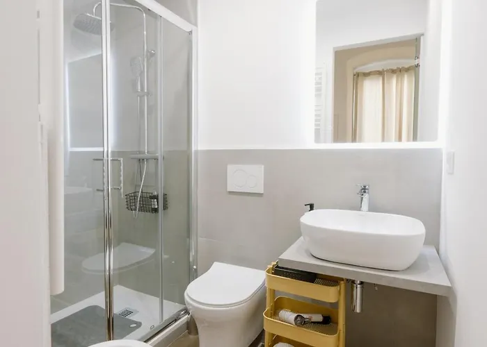 Гостевой дом Connie's Tourist Бари